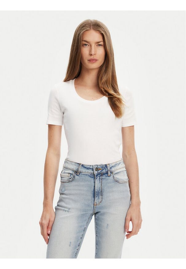 United Colors of Benetton - United Colors Of Benetton T-Shirt 3GA2D1066 Biały Slim Fit. Kolor: biały. Materiał: bawełna