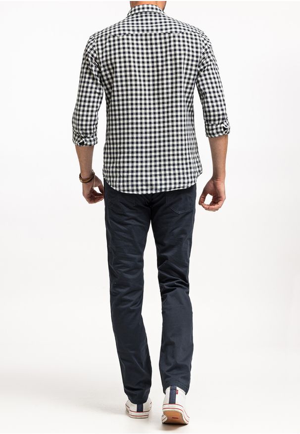 Wrangler - WRANGLER GREENSBORO MĘSKIE SPODNIE MATERIAŁOWE CHINO CHINOSY MARINE NAVY W15QOFB14 112320811. Materiał: materiał. Styl: marine