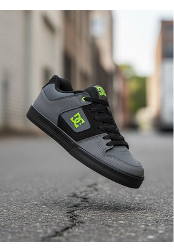 DC Shoes Sneakersy EO-PURE DC01782028 Szary. Kolor: szary. Materiał: nubuk, skóra