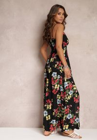 Renee - Czarna Sukienka Chenelena. Typ kołnierza: dekolt w serek. Kolor: czarny. Materiał: koronka. Długość rękawa: na ramiączkach. Wzór: kwiaty, nadruk. Długość: maxi #3