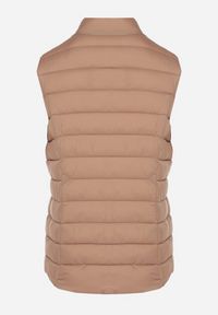 Born2be - Beżowa Pikowanana Kamizelka Sifitta. Okazja: na co dzień. Kolor: beżowy. Materiał: jeans. Styl: klasyczny, casual, elegancki #5