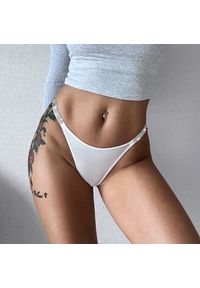 Intica - Majtki z ozdobną gumką podkreślające sylwetkę Magga. Kolor: biały. Materiał: materiał