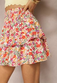 Renee - Beżowa Rozkloszowana Spódnica Mini z Falbankami w Kwiatowy Wzór Velinia. Kolor: beżowy. Wzór: kwiaty #3
