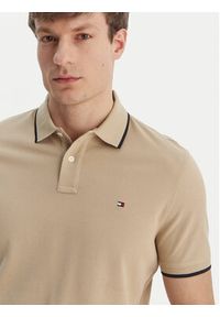 TOMMY HILFIGER - Tommy Hilfiger Polo Pique MW0MW42749 Beżowy Regular Fit. Typ kołnierza: polo. Kolor: beżowy. Materiał: bawełna #5