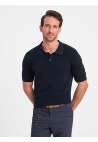 Ombre Clothing - Bawełniana męska koszulka polo ze strukturalnej dzianiny – granatowa V2 - Rozmiar: XL. Okazja: do pracy, na co dzień. Typ kołnierza: polo. Kolor: niebieski. Materiał: bawełna, dzianina. Długość: krótkie. Styl: casual, elegancki