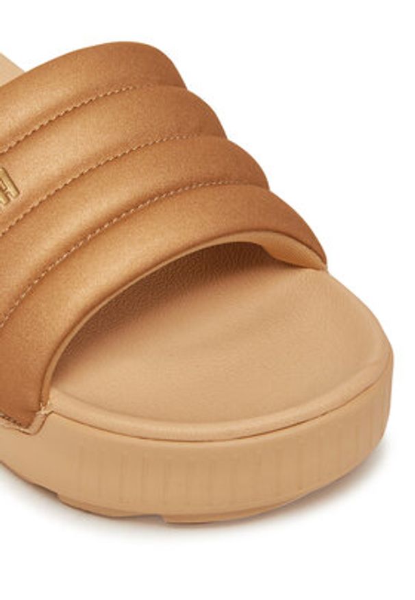 Puma Klapki Karmen Slide Puffy Wns Aqua Metallics PU 400679 02 Złoty. Kolor: złoty. Materiał: syntetyk