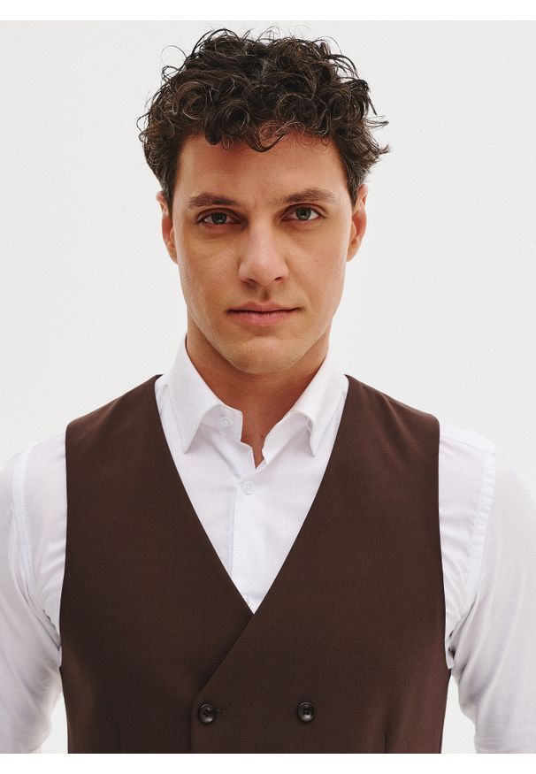 Pako Lorente - PAKO LORENTE - Brązowa dwurzędowa kamizelka męska. Kolor: brązowy. Materiał: poliester, wełna, wiskoza, elastan. Styl: młodzieżowy, elegancki