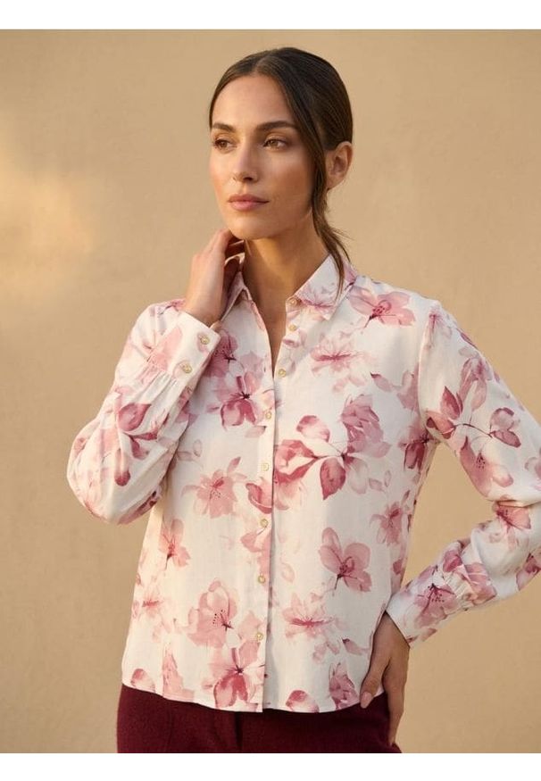 Sinsay - Wiskozowa koszula regular fit w kwiaty - wielobarwny. Materiał: wiskoza. Wzór: kwiaty