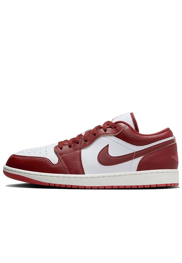 Buty Nike Air Jordan 1 Low SE FJ3459-160 - czerwono-białe. Kolor: biały, czerwony, wielokolorowy. Materiał: syntetyk, guma. Szerokość cholewki: normalna. Sport: fitness