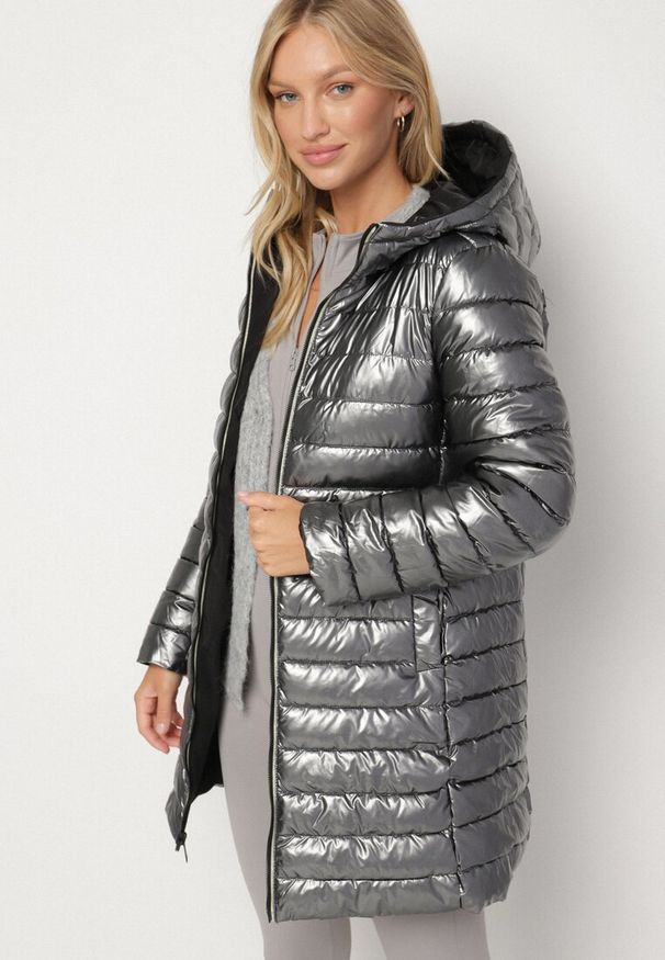 Born2be - Czarna Pikowana Kurtka Dwustronna z Kapturem Alarrise. Okazja: na spacer. Typ kołnierza: kaptur. Kolor: czarny. Materiał: skóra, jeans. Wzór: gładki