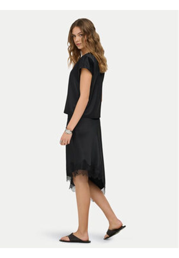 only - ONLY Spódnica midi Faraya 15380116 Czarny Regular Fit. Kolor: czarny. Materiał: syntetyk