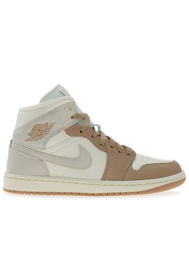 Buty damskie Nike Air Jordan 1 Mid BQ6472-118 - multikolor. Kolor: wielokolorowy. Materiał: skóra, materiał, syntetyk, guma. Szerokość cholewki: normalna