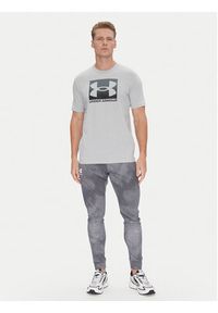 Under Armour T-Shirt Boxed Sports 1386793 Szary Loose Fit. Kolor: szary. Materiał: syntetyk, bawełna