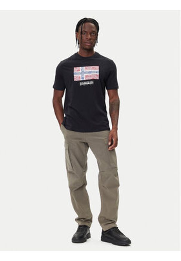 Napapijri T-Shirt S-Drapeau Ss NP0A891K Czarny Regular Fit. Kolor: czarny. Materiał: bawełna