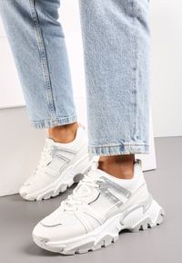 Renee - Białe Sznurowane Sneakersy na Grubej Podeszwie ze Wstawkami i Brokatem Widgeta. Kolor: biały #4