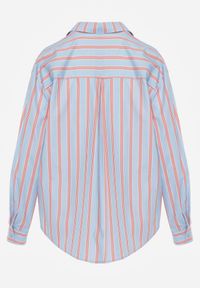 Born2be - Niebieska Bawełniana Koszula o Kroju Oversize Ozdobiona Pionowymi Paskami Ulialia. Okazja: na co dzień. Kolor: niebieski. Materiał: bawełna. Wzór: aplikacja. Styl: casual, klasyczny #7