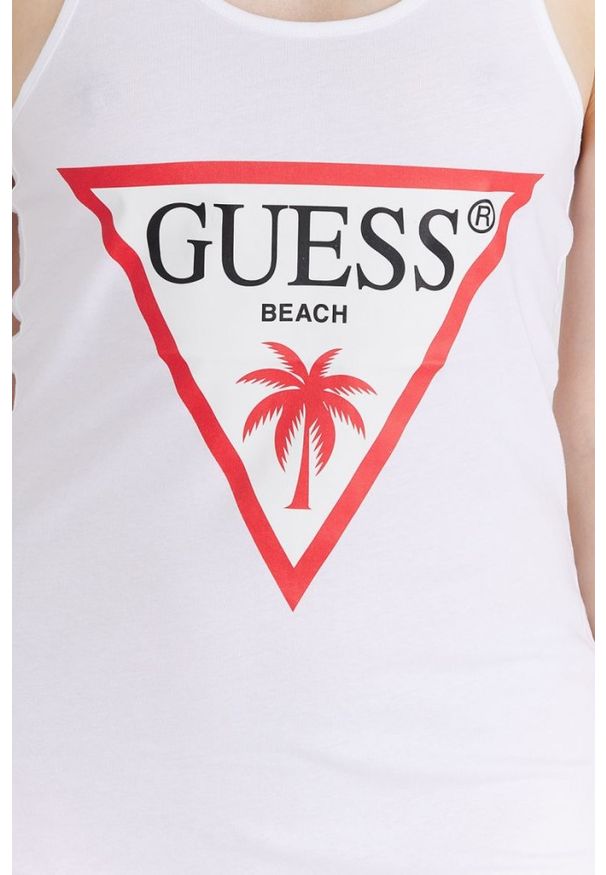 Guess - GUESS Biała sukienka z trójkątnym logo. Kolor: biały. Materiał: bawełna. Wzór: nadruk