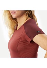 SIMOND - Koszulka damska trekkingowa z krótkim rękawem Forclaz MT500 merino. Kolor: czerwony, wielokolorowy, brązowy. Materiał: materiał, poliamid, elastan, wełna. Długość rękawa: krótki rękaw. Długość: krótkie