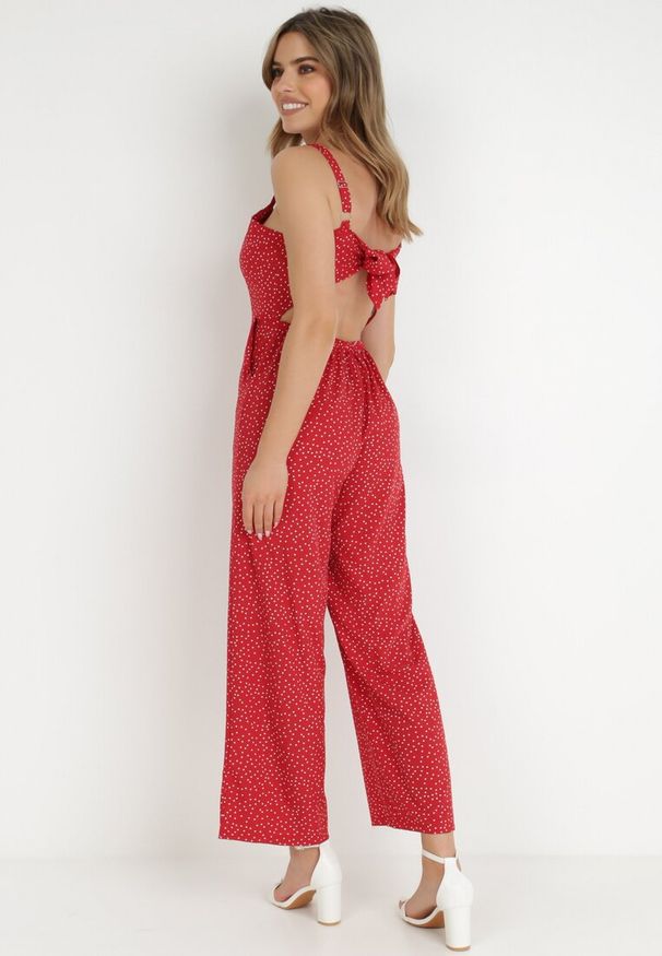 Born2be - Bordowy Kombinezon Aereira. Okazja: na imprezę, na co dzień. Kolor: czerwony. Długość rękawa: na ramiączkach. Długość: długie. Wzór: aplikacja, kropki. Sezon: lato. Styl: casual