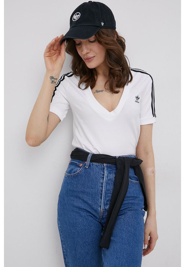adidas Originals T-shirt Adicolor damski kolor biały. Okazja: na co dzień. Kolor: biały. Materiał: dzianina, bawełna. Styl: casual
