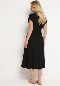 Born2be - Czarna Koszulowa Sukienka Zapinana na Guziki z Materiałowym Paskiem Moaxel. Kolor: czarny. Materiał: materiał. Długość rękawa: krótki rękaw. Typ sukienki: koszulowe. Styl: elegancki #6