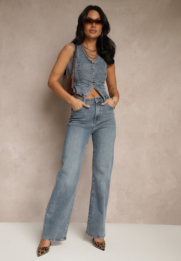 Renee - Niebieska Kamizelka Jeansowa z Bawełną Ozdobiona Imitacją Kieszeni Mailirisa. Kolor: niebieski. Materiał: jeans, bawełna. Wzór: aplikacja. Sezon: lato