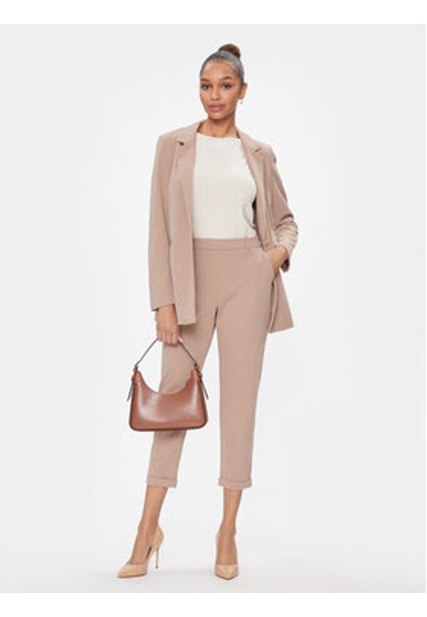 Vero Moda Chinosy Sara 10299871 Beżowy Straight Fit. Kolor: beżowy. Materiał: syntetyk