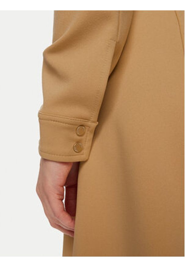 Guess Sukienka codzienna W5RK93 KCBO2 Beżowy Regular Fit. Okazja: na co dzień. Kolor: beżowy. Materiał: syntetyk. Typ sukienki: proste. Styl: casual
