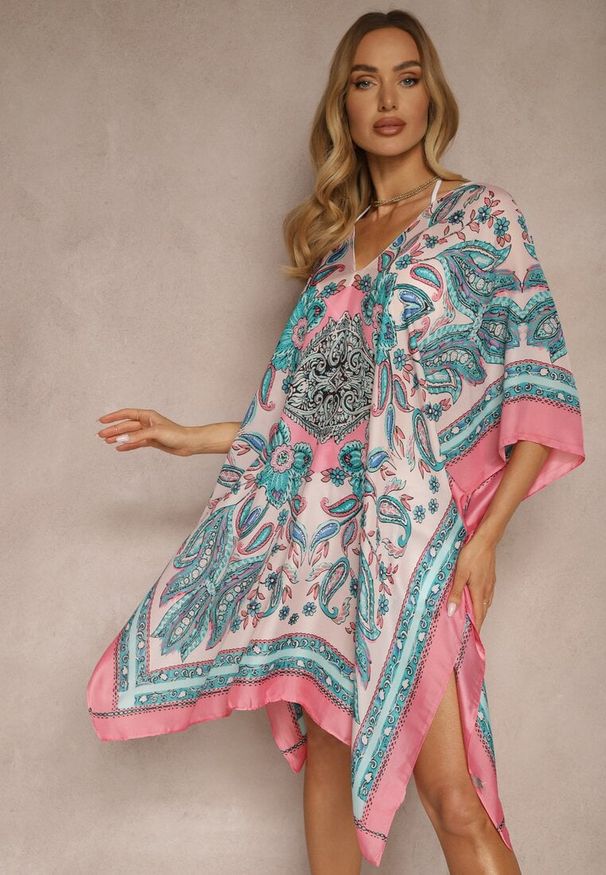 Renee - Różowo-Niebieskie Ponczo Narzutka z Wiskozy i Jedwabiu w Stylu Boho Acera. Kolor: różowy. Materiał: jedwab, wiskoza. Sezon: lato. Styl: boho