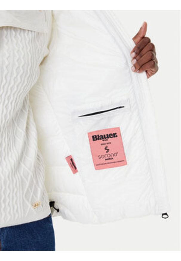 Blauer Kurtka zimowa 25WBLDC02072 Biały Regular Fit. Kolor: biały. Materiał: syntetyk. Sezon: zima