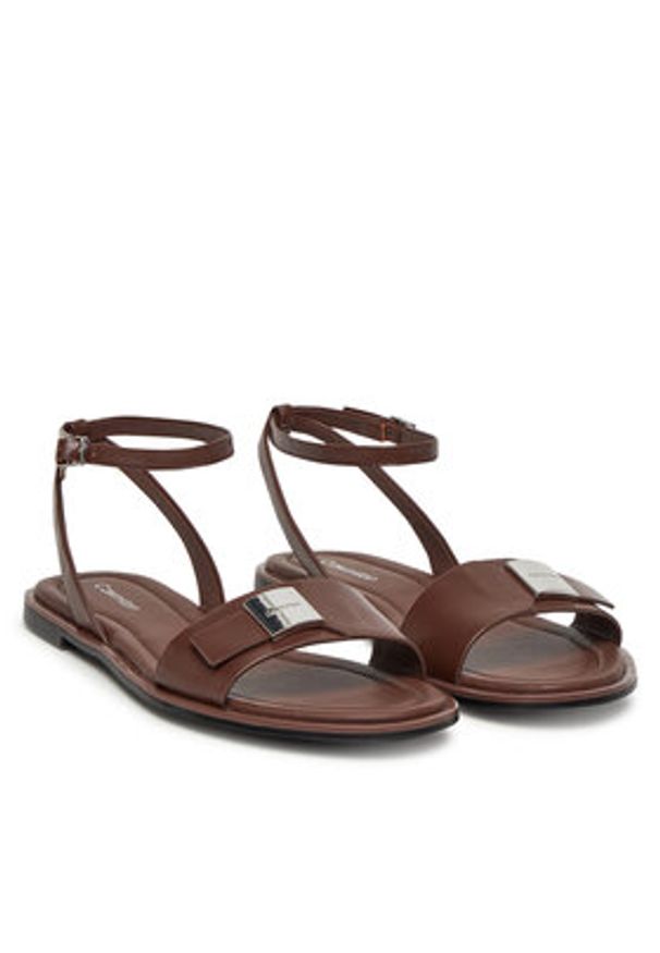 Calvin Klein Sandały Flat Sandal W/Ck Hw - Lth HW0HW02367 Brązowy. Kolor: brązowy. Materiał: skóra