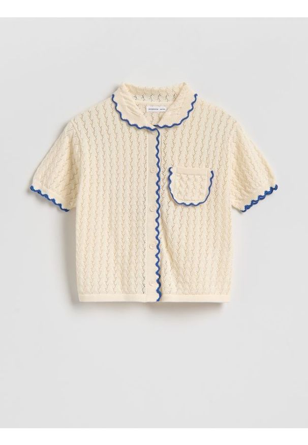 Reserved - Luźny kardigan z kołnierzykiem - kremowy. Kolor: kremowy. Materiał: dzianina, bawełna