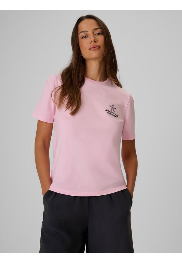4f - 4F T-shirt relaxed z nadrukiem damski - różowy XS. Okazja: na co dzień. Kolor: różowy. Materiał: materiał, bawełna, dzianina. Wzór: nadruk. Styl: sportowy, klasyczny, elegancki, casual
