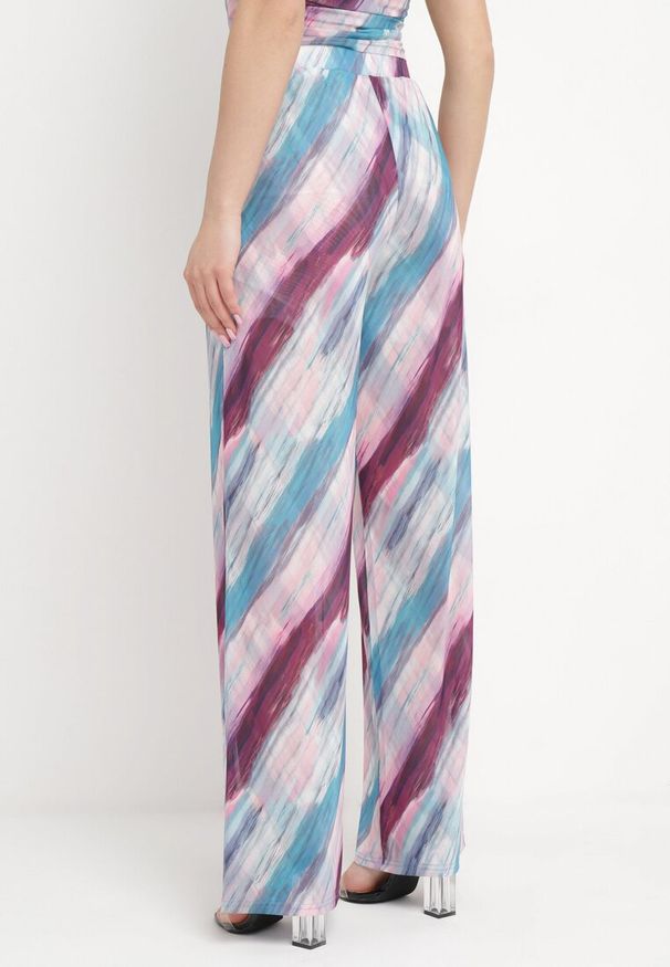 Born2be - Niebiesko-Fioletowe Szerokie Spodnie z Siateczki w Abstrakcyjny Wzór Andiara. Kolor: niebieski