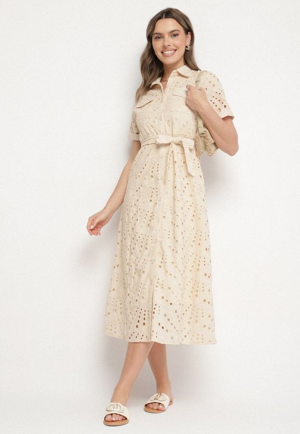 Born2be - Beżowa Koszulowa Sukienka Haftowana z Paskiem Rinessa. Okazja: na co dzień, na spacer, na imprezę. Kolor: beżowy. Długość rękawa: na ramiączkach. Wzór: haft. Typ sukienki: koszulowe. Styl: klasyczny, casual, sportowy. Długość: midi