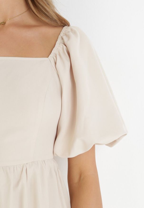 Born2be - Beżowa Rozkloszowana Sukienka Midi z Bufiastymi Rękawami i Kwadratowym Dekoltem Ceania. Okazja: na co dzień. Typ kołnierza: dekolt kwadratowy. Kolor: beżowy. Wzór: gładki. Typ sukienki: proste. Materiał: tkanina. Sezon: lato. Styl: casual, elegancki. Długość: midi