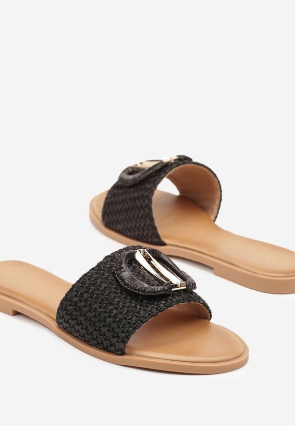 Renee - Czarne Klapki Vices Ozdobione Metaliczną Aplikacją Ardisel. Okazja: na co dzień. Kolor: czarny. Wzór: aplikacja. Styl: casual