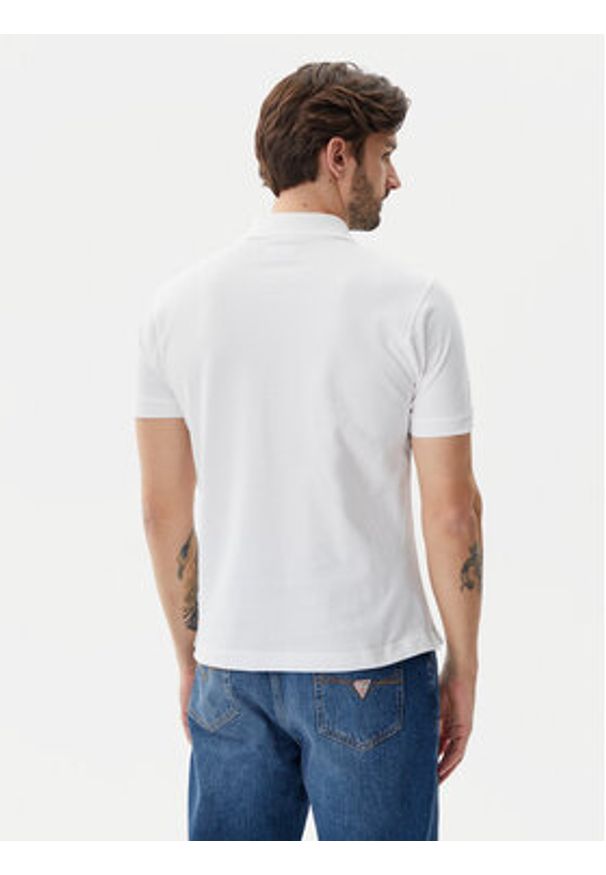 Guess Jeans Polo M5GP29 KCJV1 Biały Regular Fit. Typ kołnierza: polo. Kolor: biały. Materiał: bawełna