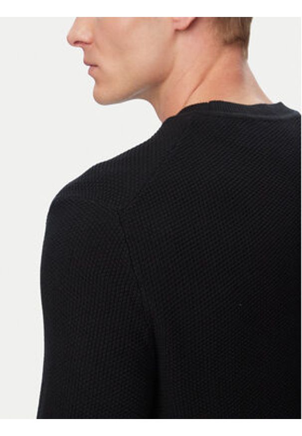Calvin Klein Sweter LV04LF304G Czarny Regular Fit. Kolor: czarny. Materiał: bawełna