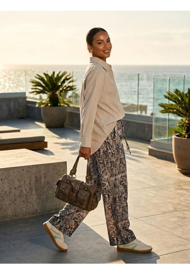 Sinsay - Koszula z domieszką lnu - beżowy. Kolor: beżowy. Materiał: len