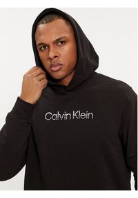 Calvin Klein Bluza Degrade Logo K10K112445 Czarny Regular Fit. Kolor: czarny. Materiał: bawełna #4