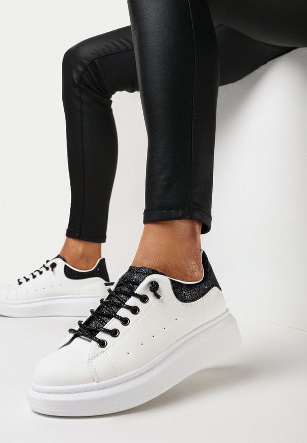 Born2be - Biało-Czarne Sneakersy Elenaya. Kolor: biały. Materiał: skóra ekologiczna. Obcas: na platformie