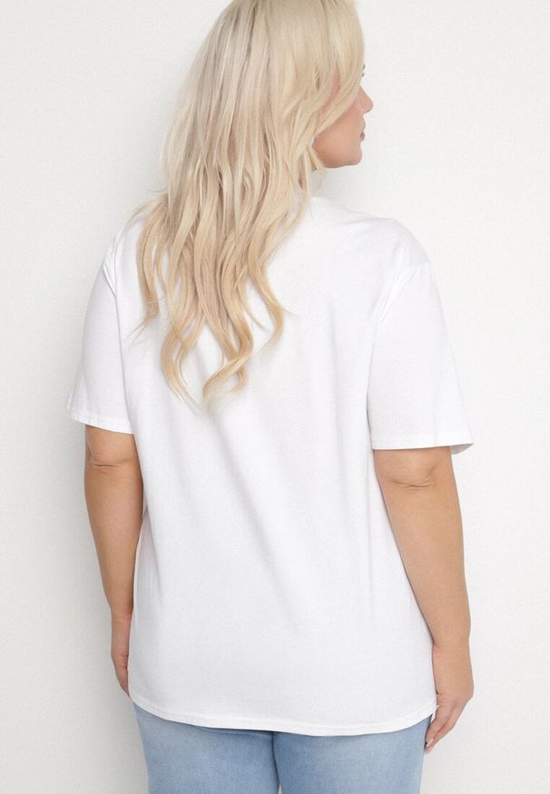 Born2be - Biały Bawełniany T-shirt z Cyrkoniami Napisem i Sercem Viltebia. Okazja: na co dzień. Kolor: biały. Materiał: bawełna. Wzór: napisy. Styl: klasyczny, casual