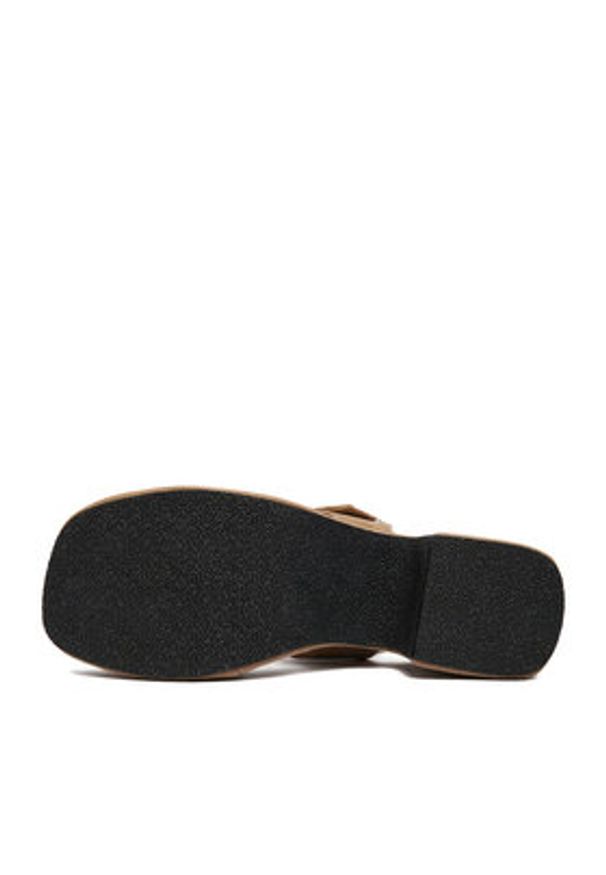 DeeZee Sandały CEO-LB-G9349-A Beżowy. Kolor: beżowy. Materiał: materiał