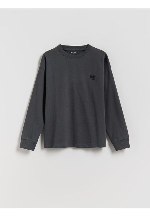 Reserved - Longsleeve z nadrukiem - ciemnoszary. Kolor: szary. Materiał: bawełna, dzianina. Długość rękawa: długi rękaw. Wzór: nadruk