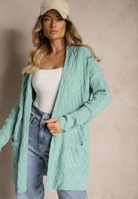 Renee - Miętowy Kardigan Nierozpinany o Długim Kroju Ozdobiony Tłoczeniem Vailithe. Okazja: na co dzień, na spacer. Kolor: miętowy. Materiał: jeans. Długość: długie. Wzór: aplikacja. Styl: casual, elegancki