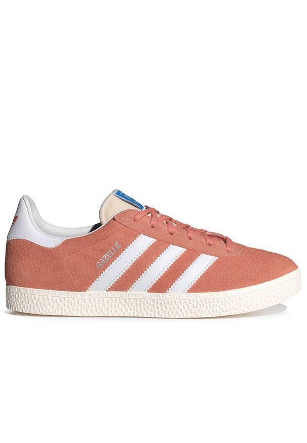 Adidas - Buty adidas Gazelle IG1699 - czerwone. Okazja: na uczelnię. Zapięcie: pasek. Kolor: czerwony. Materiał: zamsz, skóra, guma. Szerokość cholewki: normalna. Wzór: aplikacja, paski. Sezon: lato. Model: Adidas Gazelle