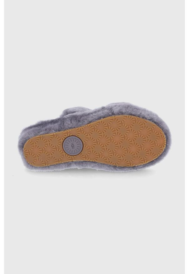 Ugg - UGG - Kapcie wełniane Oh Yeah. Kolor: szary. Materiał: wełna. Wzór: gładki