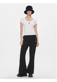 Tommy Jeans T-Shirt Tjw Slim Badge Rib Tee Ss DW0DW17396 Biały Slim Fit. Kolor: biały. Materiał: bawełna #3