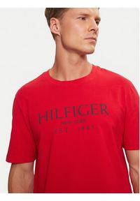 TOMMY HILFIGER - Tommy Hilfiger T-Shirt MW0MW36499 Czerwony Regular Fit. Kolor: czerwony. Materiał: bawełna #3